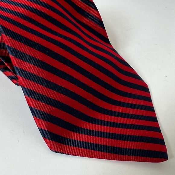 Brooks Brothers Woven in England Mads in USA Classic Red and Navy Power Tie - Picture 4 of 10